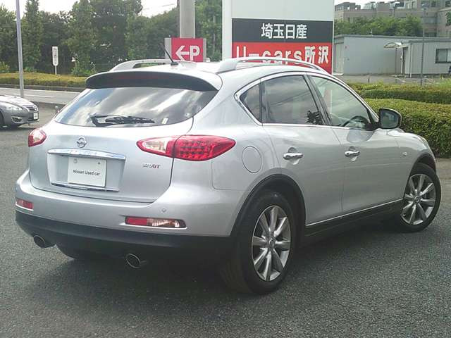 スカイラインクロスオーバー3.7 370GT タイプP