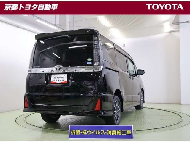 ヴォクシー2.0 ZS 4WD