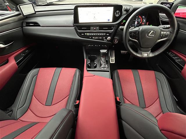 ES300h Fスポーツ