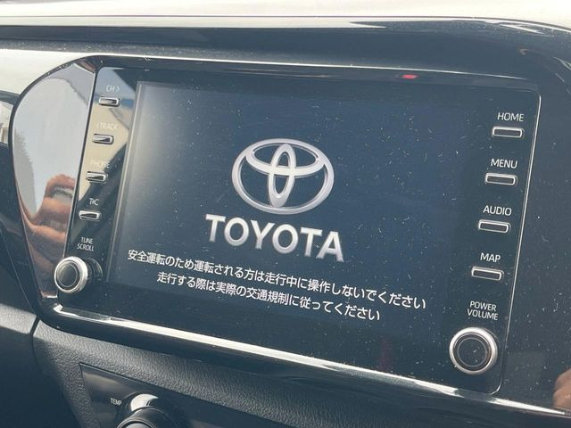 �y8�C���` �f�B�X�v���C�I�[�f�B�I�z���ʂ̃f�B�X�v���C��AppleCarPlay��AndroidAuto�����p�\�B�傫�ȉ�ʂŃX�}�z�i�r�A�v���������p���������܂���