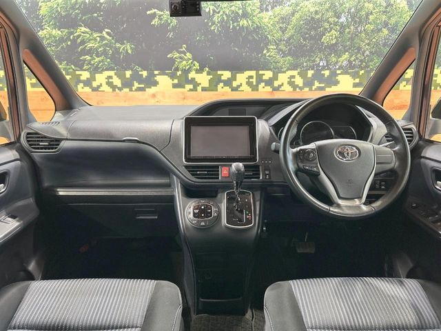 ヴォクシー2.0 ZS