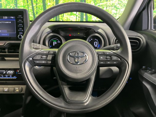 【ステアリングスイッチ】運転中、前方から目線をそらすことなく、オーディオ等の操作が可能な便利機能!安心&快適なドライブを演出してくれます♪