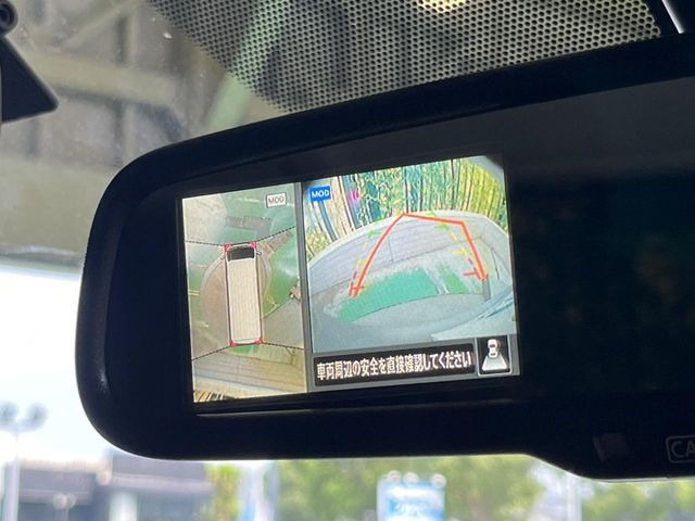 【アラウンドビューモニター】専用のカメラにより、上から見下ろしたような視点で360度クルマの周囲を確認することができます☆死角部分も確認しやすく、狭い場所での切り返しや駐車もスムーズに行えます。