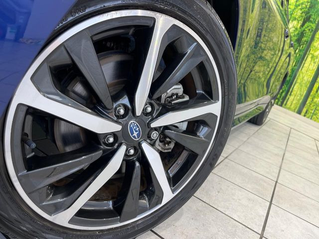�y����18�C���`�A���~�z�C�[���z�O�ςɃ}�b�`���������A���~�z�C�[���𑕒����Ă���܂��B�e��ЊO�A���~�z�C�[����A�X�^�b�h���X�^�C�����戵�����Ă���܂��B���񂲑��k����������