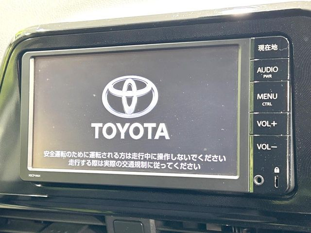 �y�����i�r�z�l�C�̏����i�r�𑕔����Ă���܂��B�i�r�̎g���₷���͂������A�I�[�f�B�I�@�\���[��!�L�����v�◷�s�͂������A�ʋ΂┃�����ȂǕ��i�̃h���C�u���y�����Ȃ�͂���