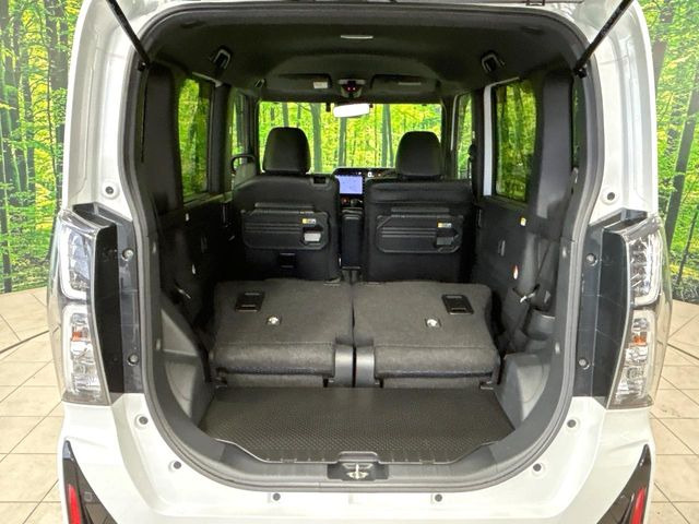 普段のお買い物や通勤、送迎等に十分な荷室スペースを確保しております。セカンドシートを倒すと、大きな荷物の積載も可能です♪