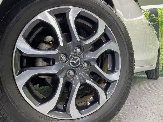 �y����16�C���`�A���~�z�C�[���z�O�ςɃ}�b�`���������A���~�z�C�[���𑕒����Ă���܂��B�e��ЊO�A���~�z�C�[����A�X�^�b�h���X�^�C�����戵�����Ă���܂��B���񂲑��k����������