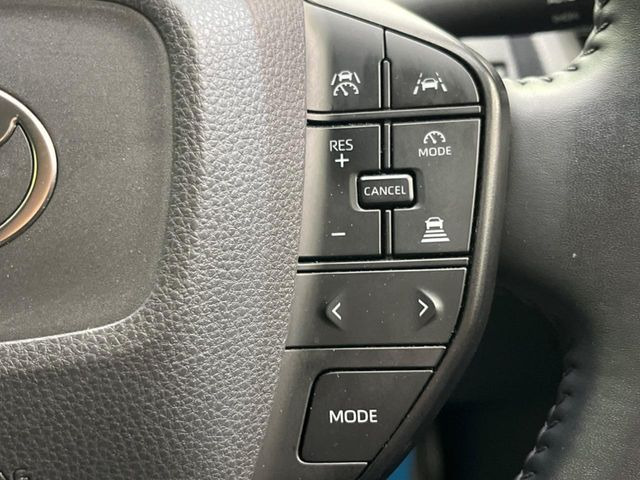 【レーダークルーズコントロール】高速道路での長距離走行が楽に!!自動で速度を保つクルーズコントロールが、衝突軽減システムと連携し、前方の車両を感知して車間を保つように速度調節してくれます!!