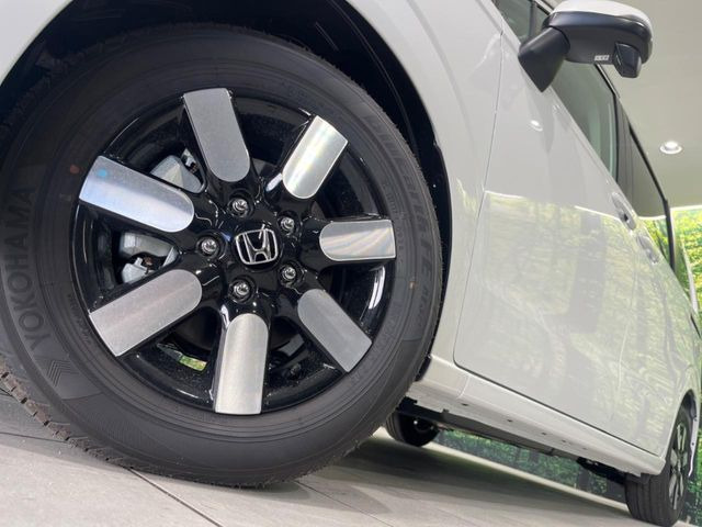 �y�����A���~�z�C�[���z�O�ςɃ}�b�`���������A���~�z�C�[���𑕒����Ă���܂��B�e��ЊO�A���~�z�C�[����A�X�^�b�h���X�^�C�����戵�����Ă���܂��B���񂲑��k����������