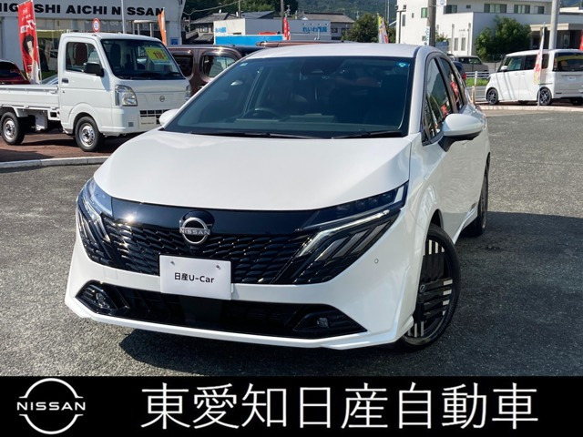 ノートオーラ1.2 G FOUR レザーエディション 4WD
