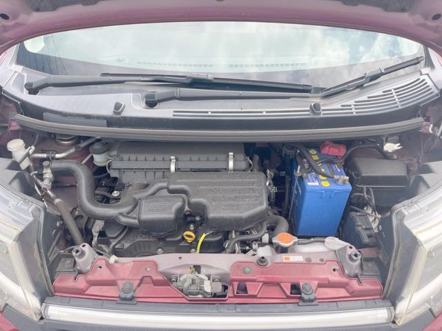親切・丁寧な専門メカニックスタッフが応対!・車検・点検整備・事故等の修理などアフターサービスも安心。お車のカスタマイズもネクステージのサービススタッフまでご相談ください!