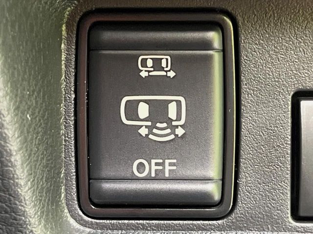 【パワースライドドア】スマートキーや運転席のスイッチでスライドドアの開閉が可能♪電動だから力を入れてドアを開ける必要が無く、小さいお子様でも、重い荷物を持っている時もラクに開け閉めできます♪