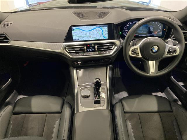 2シリーズクーペM240i xドライブ 4WD