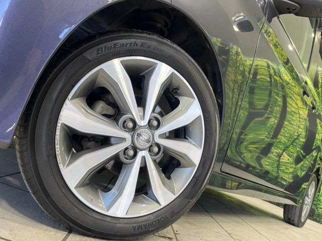 �y����15�C���`�A���~�z�C�[���z�O�ςɃ}�b�`���������A���~�z�C�[���𑕒����Ă���܂��B�e��ЊO�A���~�z�C�[����A�X�^�b�h���X�^�C�����戵�����Ă���܂��B���񂲑��k����������