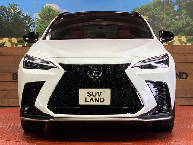 弊社では、全車『修復歴なし』のお車のみ取り扱っております。専任バイヤーによる厳選した仕入れの後、入庫後の車両チェックを行い、ネクステージが認定した高品質な中古車をご提供しております。