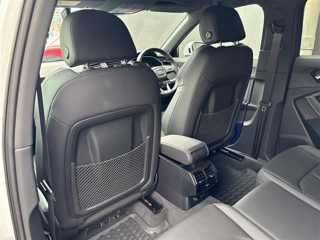 Q3スポーツバック35 TFSI Sライン