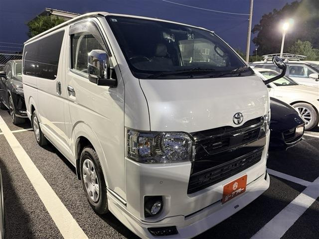 ハイエースバン