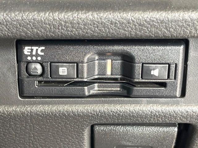 【ETC】高速道路の料金所をストレスなく通過!話題のスポットやサービスエリアに多い「スマートIC」利用時は必須のアイテムです。当店でセットアップを実施、ご納車当日からすぐにご利用いただけます!