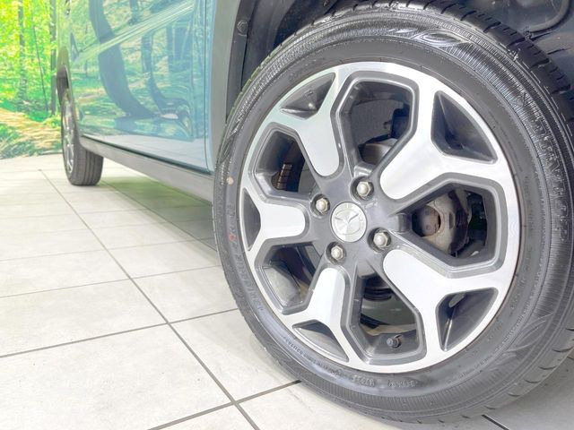 �y����15�C���`�A���~�z�C�[���z�O�ςɃ}�b�`���������A���~�z�C�[���𑕒����Ă���܂��B�e��ЊO�A���~�z�C�[����A�X�^�b�h���X�^�C�����戵�����Ă���܂��B���񂲑��k����������
