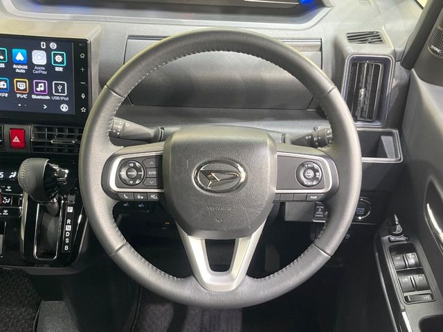 【純正革巻きステアリング】上質な革を使用することで、手にしっかり馴染みとても運転しやすいハンドルです♪