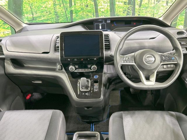 セレナ1.2 e-POWER ハイウェイスターV
