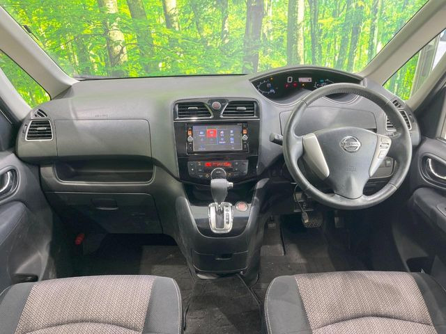 セレナ2.0 ハイウェイスター S-HYBRID