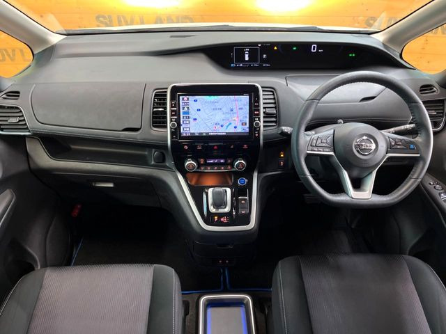 セレナ1.2 e-POWER ハイウェイスターV