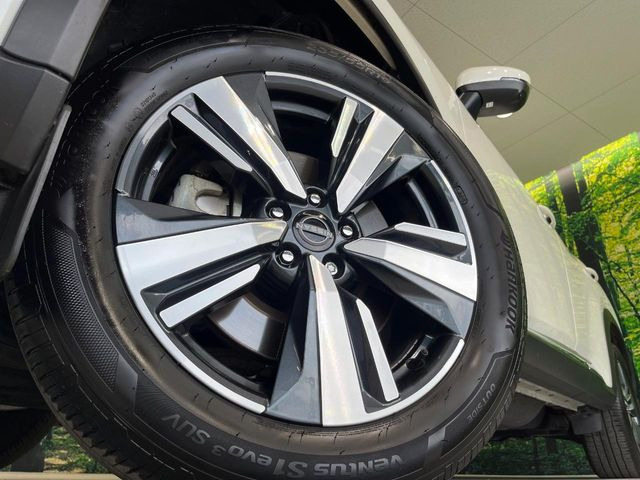 �y����19�C���`�A���~�z�C�[���z�O�ςɃ}�b�`���������A���~�z�C�[���𑕒����Ă���܂��B�e��ЊO�A���~�z�C�[����A�X�^�b�h���X�^�C�����戵�����Ă���܂��B���񂲑��k����������