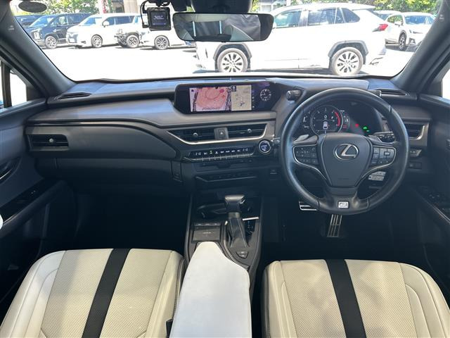 UX250h Fスポーツ