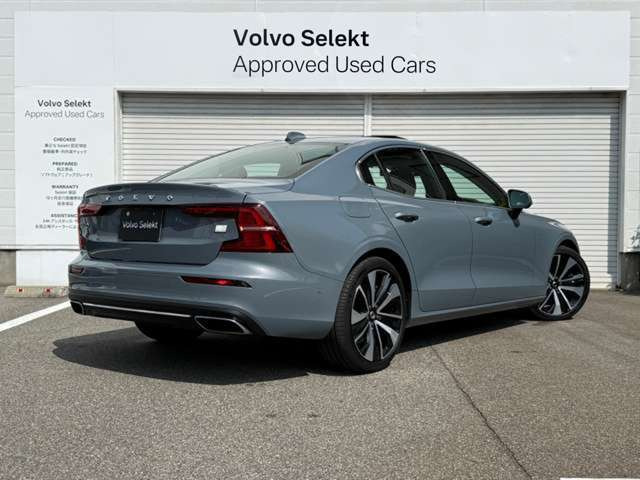 S60リチャージ PHEV T6 AWD インスクリプション 4WD