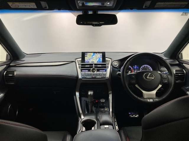 NX200t Fスポーツ