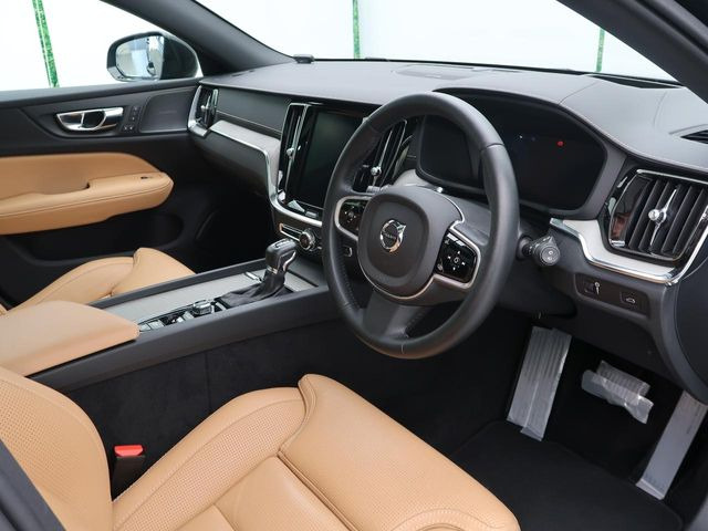 V60クロスカントリーT5 AWD プロ 4WD