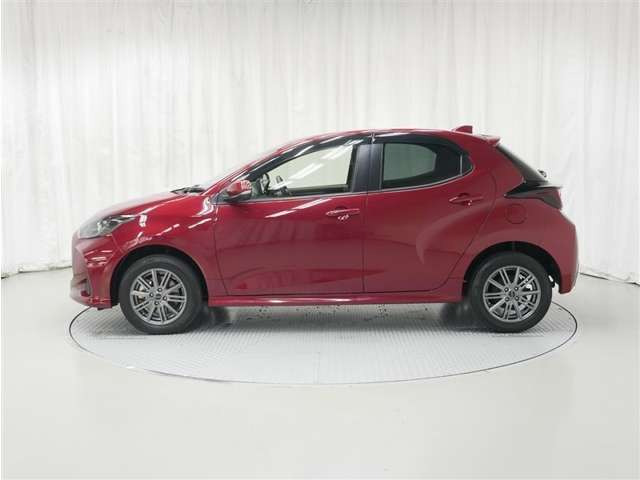 ヤリス1.5 ハイブリッド X E-Four 4WD