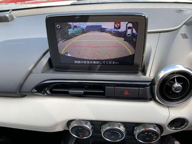 ロードスター1.5 S レザーパッケージ ホワイトセレクション