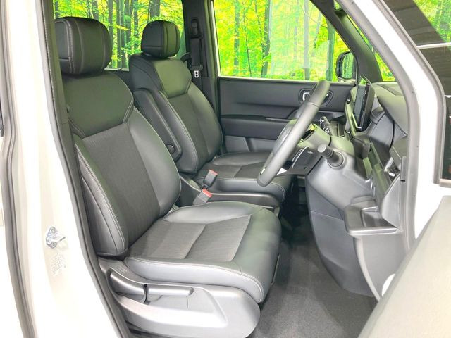 もちろん車内はキレイです♪よりクリーンな状態をキープしたいお客様には『ナノゾーンコート』がおすすめ!新型コロナウイルス対策や、除菌・消臭に効果を発揮し多くの方にご好評いただいております。