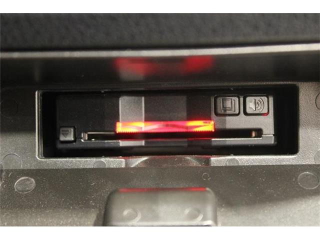 大好評のボディコーティング「ハイモースコート」もご納車までに施工可能。雨染みや線傷など中古車だからと諦めていませんか?ピカピカの状態でお乗り出しいただけます。