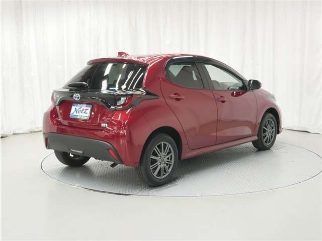 ヤリス1.5 ハイブリッド X E-Four 4WD