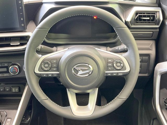�y�X�e�A�����O�X�C�b�`�z�^�]���A�O������ڐ������炷���ƂȂ��A�I�[�f�B�I���̑��삪�\�ȕ֗��@�\!���S&���K�ȃh���C�u�����o���Ă���܂���
