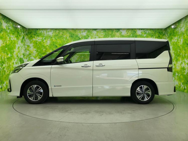 セレナ1.2 e-POWER ハイウェイスターV