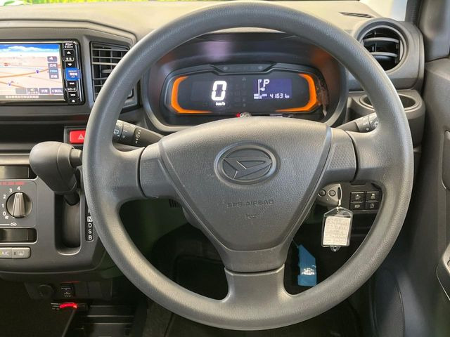 �y�X�}�[�g�A�V�X�g�V�z���s���ɑO���̎ԗ�����F�����A�Փ˂������Ȏ��͌x��ƃu���[�L�ŏՓˉ���Ɣ�Q�y�����A�V�X�g�B�����S�Ƀh���C�u�����y���݂��������܂��B