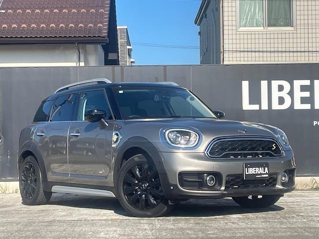 ミニクロスオーバークーパー S E オール4 4WD
