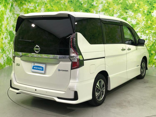 セレナ1.2 e-POWER ハイウェイスターV