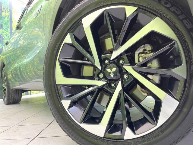 �y����20�C���`�A���~�z�C�[���z�O�ςɃ}�b�`���������A���~�z�C�[���𑕒����Ă���܂��B�e��ЊO�A���~�z�C�[����A�X�^�b�h���X�^�C�����戵�����Ă���܂��B���񂲑��k����������