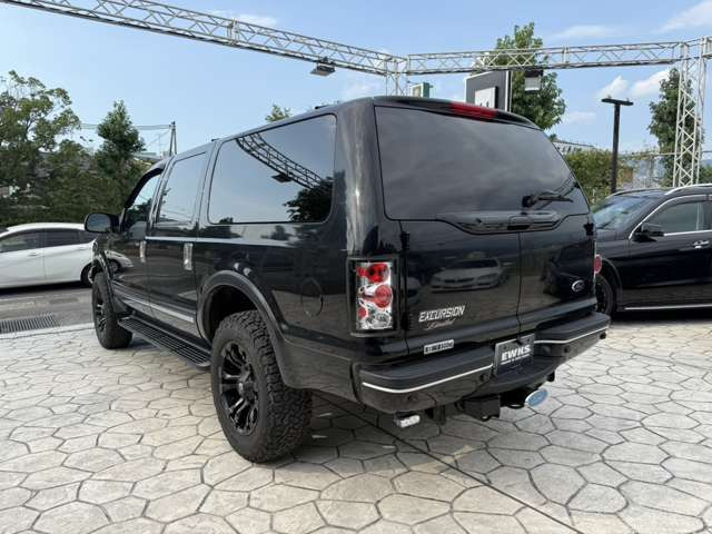 エクスカージョンリミテッド 6.8 V10 4WD