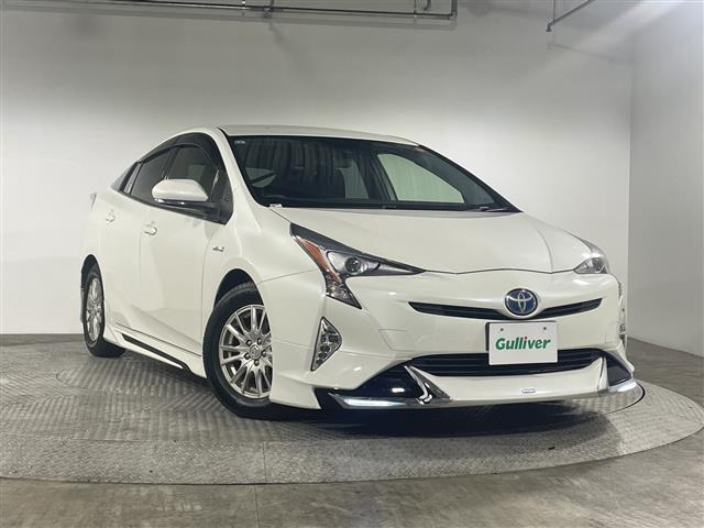 プリウス1.8 S