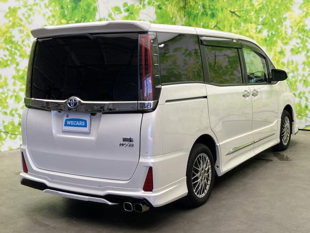ノア1.8 ハイブリッド Si W×B III