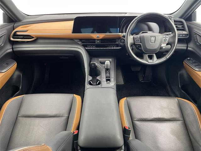 クラウンクロスオーバー2.4 RS アドバンスト E-Four advanced 4WD