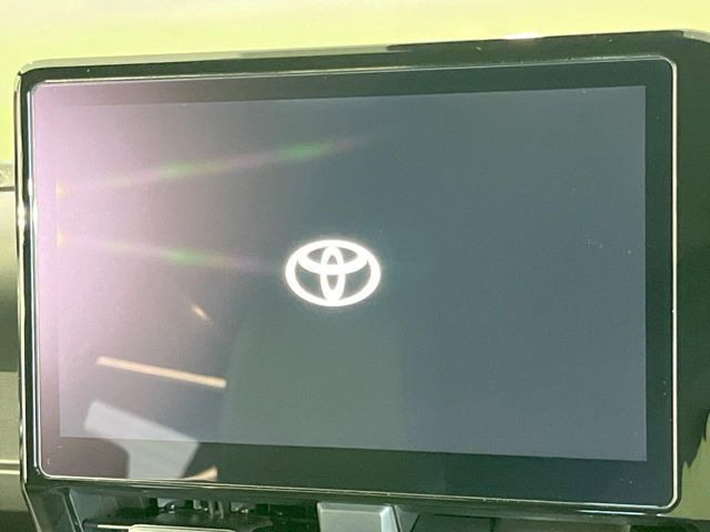 【10.5インチナビ】高級感とインパクトのある大画面ナビを装備。各種オーディオ操作はもちろん、スマホ連携もできる利便性の高いナビです♪