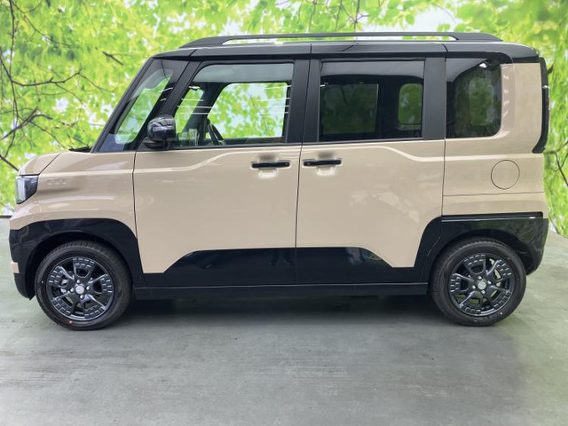 デリカミニT プレミアム デリマル パッケージ 4WD