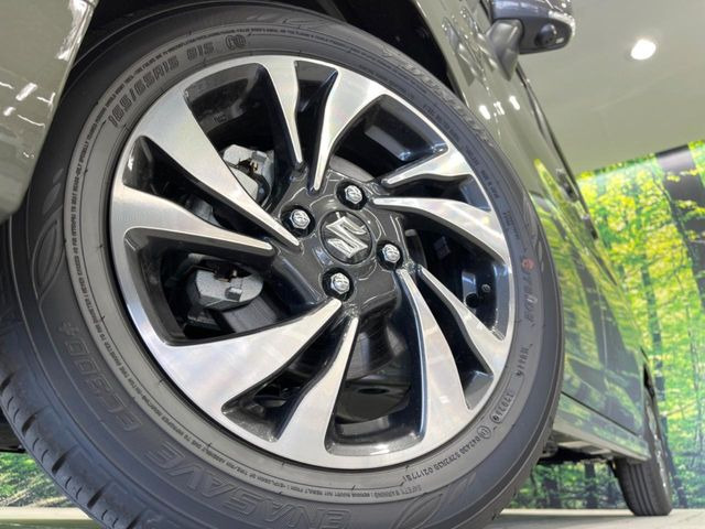�y����15�C���`�A���~�z�C�[���z�O�ςɃ}�b�`���������A���~�z�C�[���𑕒����Ă���܂��B�e��ЊO�A���~�z�C�[����A�X�^�b�h���X�^�C�����戵�����Ă���܂��B���񂲑��k����������